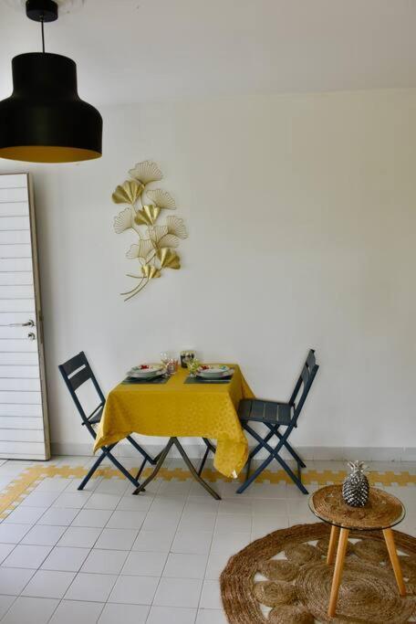 Joli Manga Soley Studio Dans Tres Belle Residence Saint-Francois  Extérieur photo