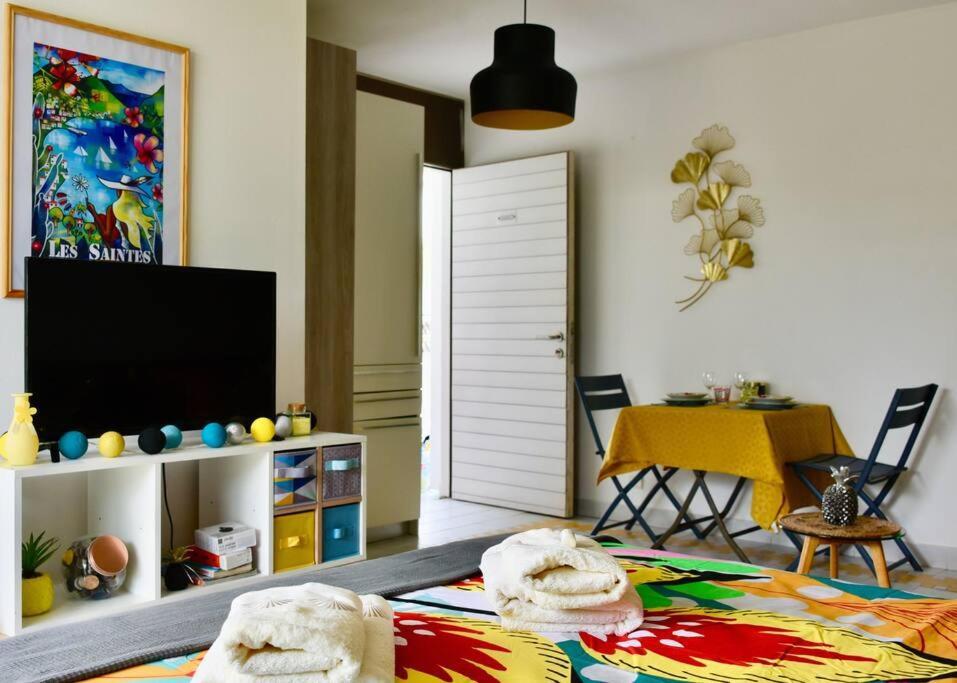 Joli Manga Soley Studio Dans Tres Belle Residence Saint-Francois  Extérieur photo